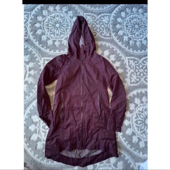 Lululemon right as rain jacket size 8 - Picture 3 of 12